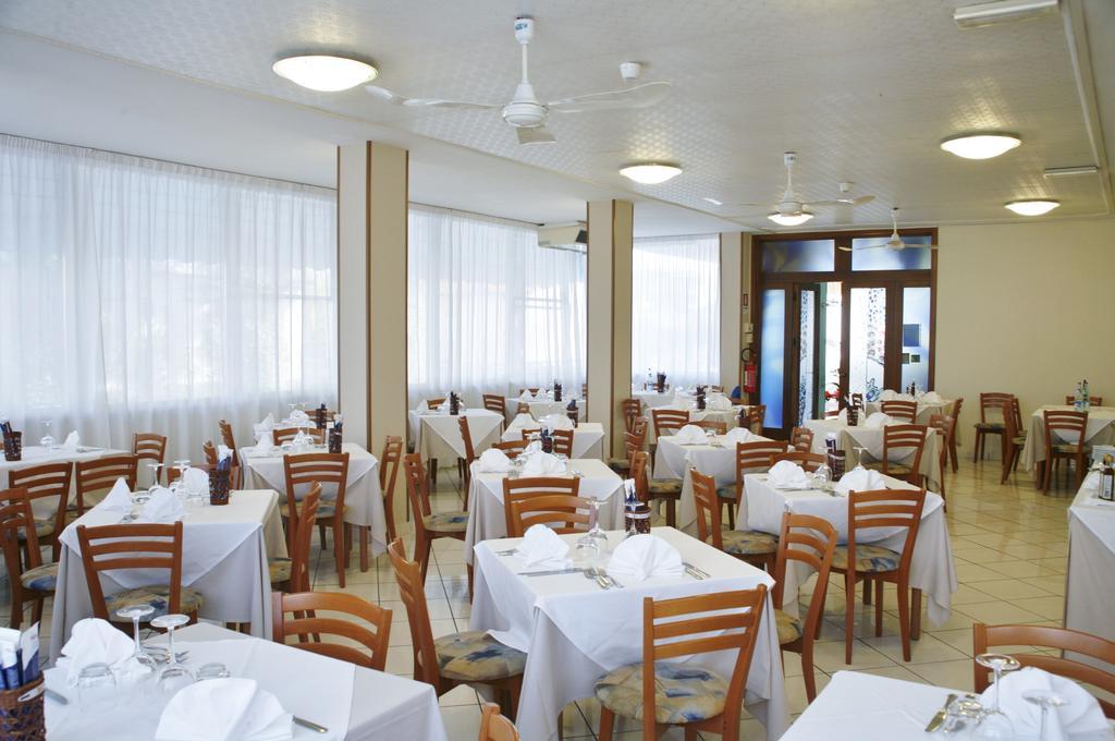 Hotel Primula Azzurra Cervia Exterior photo